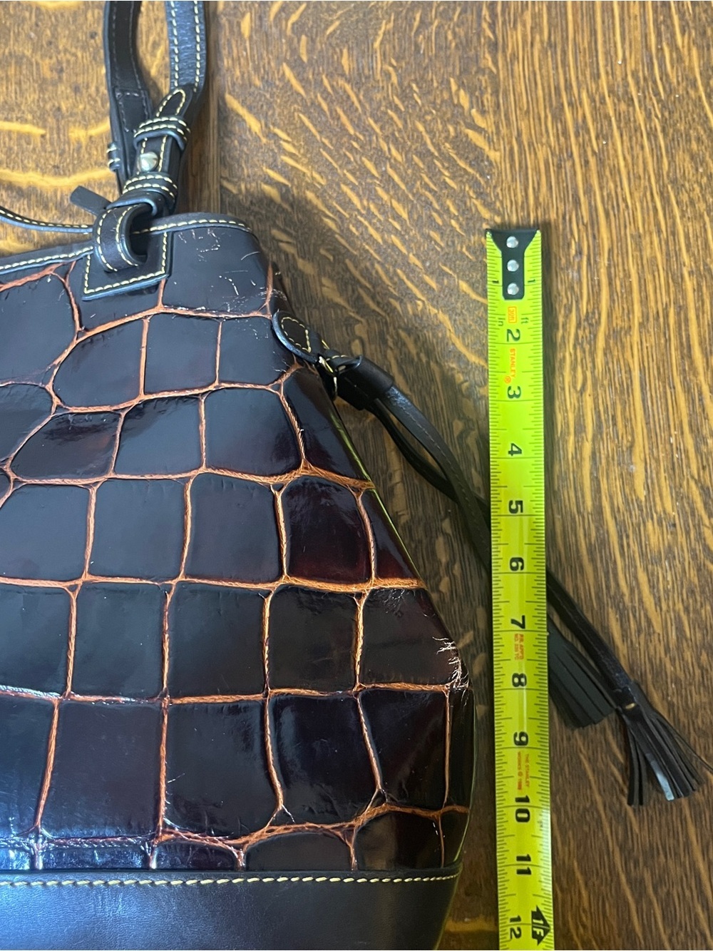Dooney & Bourke Dark Cognac Croc-Embossed Leather Shoulder Bag w/a wallet. - Picture 9 of 12